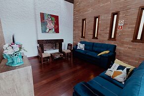 Tima Casa Ampla em Localiza o Privilegiada