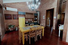 Tima Casa Ampla em Localiza o Privilegiada