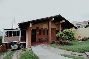 Tima Casa Ampla em Localiza o Privilegiada