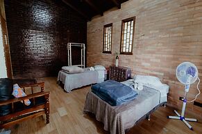 Tima Casa Ampla em Localiza o Privilegiada