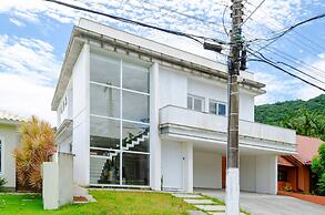 Casa em Condom nio Fechado c Wi-fi a 150m da Praia