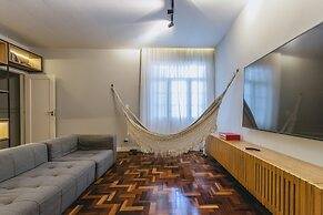 Apto bem Equipado c Wifi Lareira e boa Localiza o