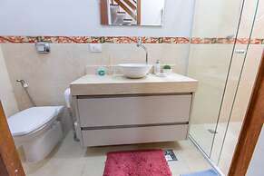 Casa em Condom nio com Piscina Wi-fi e Garagem