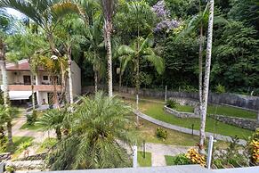 Casa em Condom nio com Piscina Wi-fi e Garagem