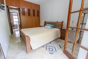 Casa em Condom nio com Piscina Wi-fi e Garagem