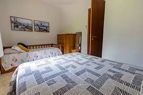 Casa em Condom nio com Piscina Wi-fi e Garagem