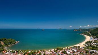Casa a 150m da Praia de Boi Ucanga com Piscina