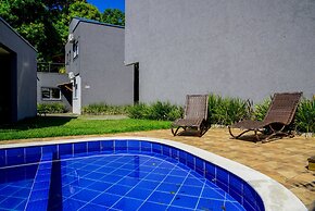 Casa a 150m da Praia de Boi Ucanga com Piscina