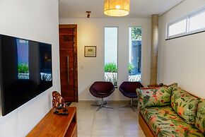 Casa a 150m da Praia de Boi Ucanga com Piscina