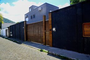 Casa a 150m da Praia de Boi Ucanga com Piscina