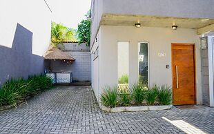 Casa a 150m da Praia de Boi Ucanga com Piscina