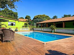 Ch Cara Iracema com Lazer Completo e Wi-fi