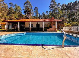 Casa de Campo com Wi-fi Piscina e Churrasqueira