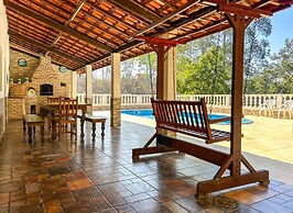 Casa de Campo com Wi-fi Piscina e Churrasqueira