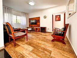 Casa de Campo com Wi-fi Piscina e Churrasqueira