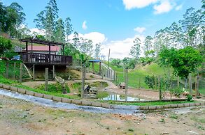 Charmoso Chal no Campo com Vista Para a Natureza