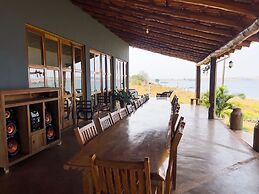 Chal com Vista e Acesso ao Rio Grande - MG