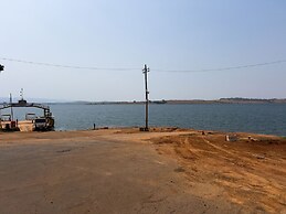 Chal com Vista e Acesso ao Rio Grande - MG