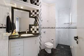 Casa com Piscina Churrasq e Wi-fi em Crici ma SC