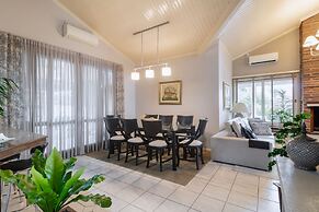 Casa com Piscina Churrasq e Wi-fi em Crici ma SC