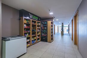 Apto com Piscina Wifi Ar-condicionado e Garagem
