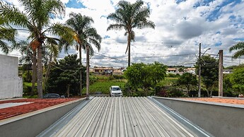 Casa com Churrasq Garagem Wi-fi e Petfriendly