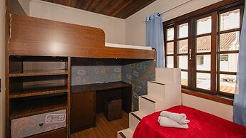 Casa com Churrasq Garagem Wi-fi e Petfriendly