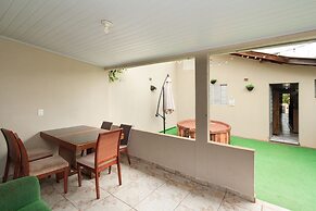 Casa com Wi-fi Jacuzzi Garagem e Petfriendly