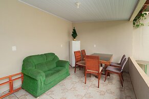 Casa com Wi-fi Jacuzzi Garagem e Petfriendly