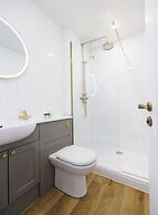 Stylish 2-bed Apartment in the Heritage Quarter