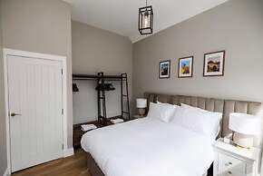 Stylish 2-bed Apartment in the Heritage Quarter