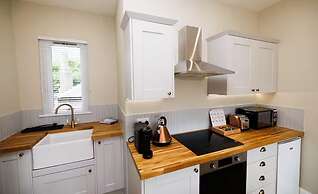 Stylish 2-bed Apartment in the Heritage Quarter