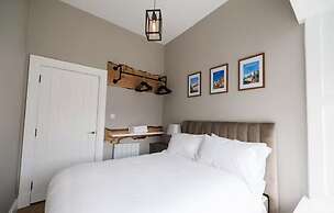 Stylish 2-bed Apartment in the Heritage Quarter