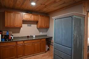 Alaska River Pirates Cabins