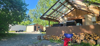 Alaska River Pirates Cabins