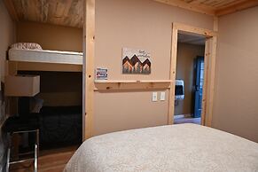 Alaska River Pirates Cabins