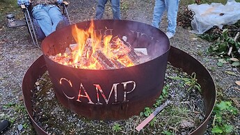Alaska River Pirates Cabins