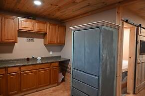 Alaska River Pirates Cabins