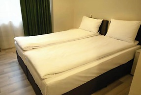 Hotel Leda