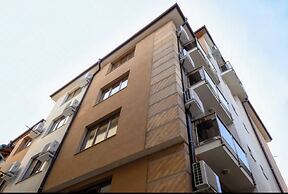 Hotel Leda
