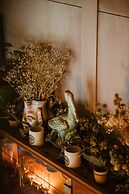 Unique Cabin Wrapped in Beautiful Welsh Scenery