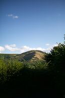 Unique Cabin Wrapped in Beautiful Welsh Scenery