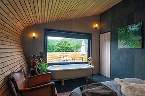 Unique Cabin Wrapped in Beautiful Welsh Scenery