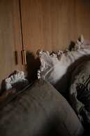 Unique Cabin Wrapped in Beautiful Welsh Scenery