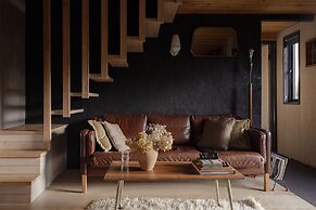 Unique Cabin Wrapped in Beautiful Welsh Scenery