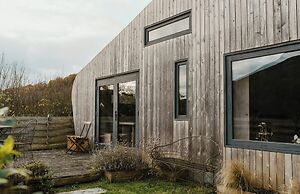 Unique Cabin Wrapped in Beautiful Welsh Scenery