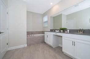 Storeylake 5Bd Pool 5min Walking Clubhouse