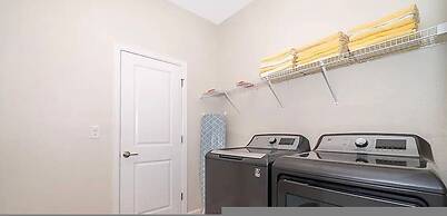 Storeylake 5Bd Pool 5min Walking Clubhouse