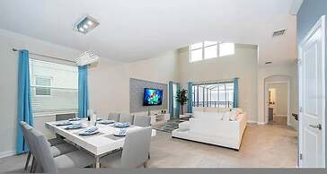 Storeylake 5Bd Pool 5min Walking Clubhouse