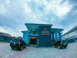 Grand Orchid Hotel